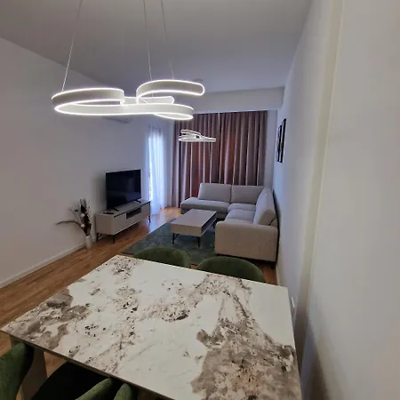 Delux Apartmani Dadi Plaza *