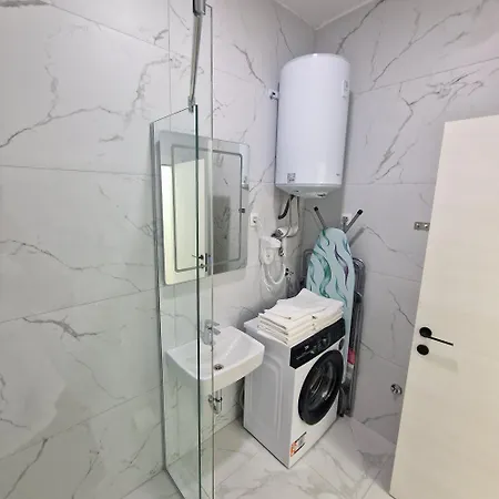 Delux Apartmani Dadi Plaza 公寓